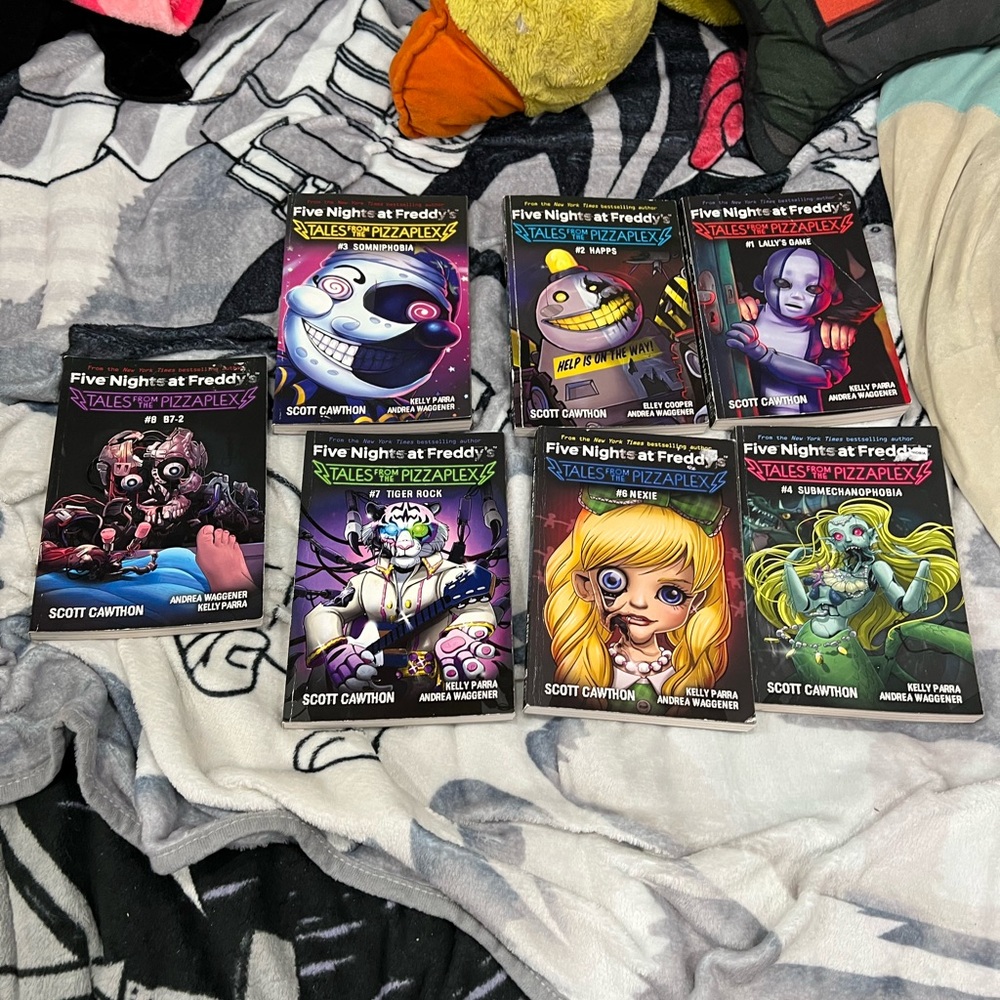 Five Nights at Freddy's Book Collection 2